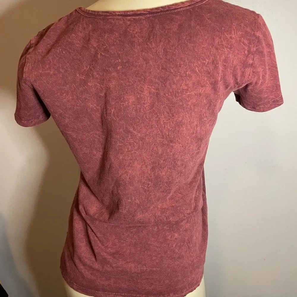 AC/DC Women’s Acid Wash Maroon Graphic Tee Size Small - Picture 3 of 3